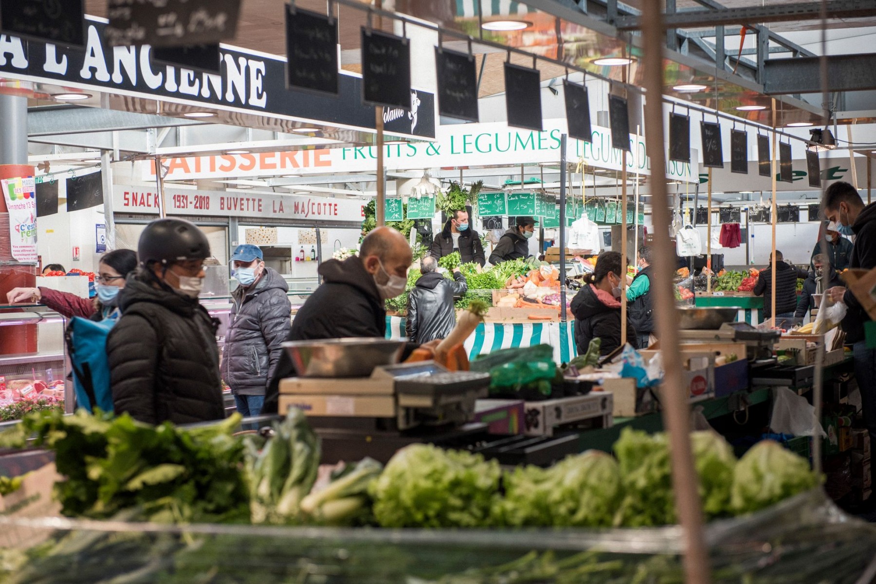 Marché des Quatre-Routes