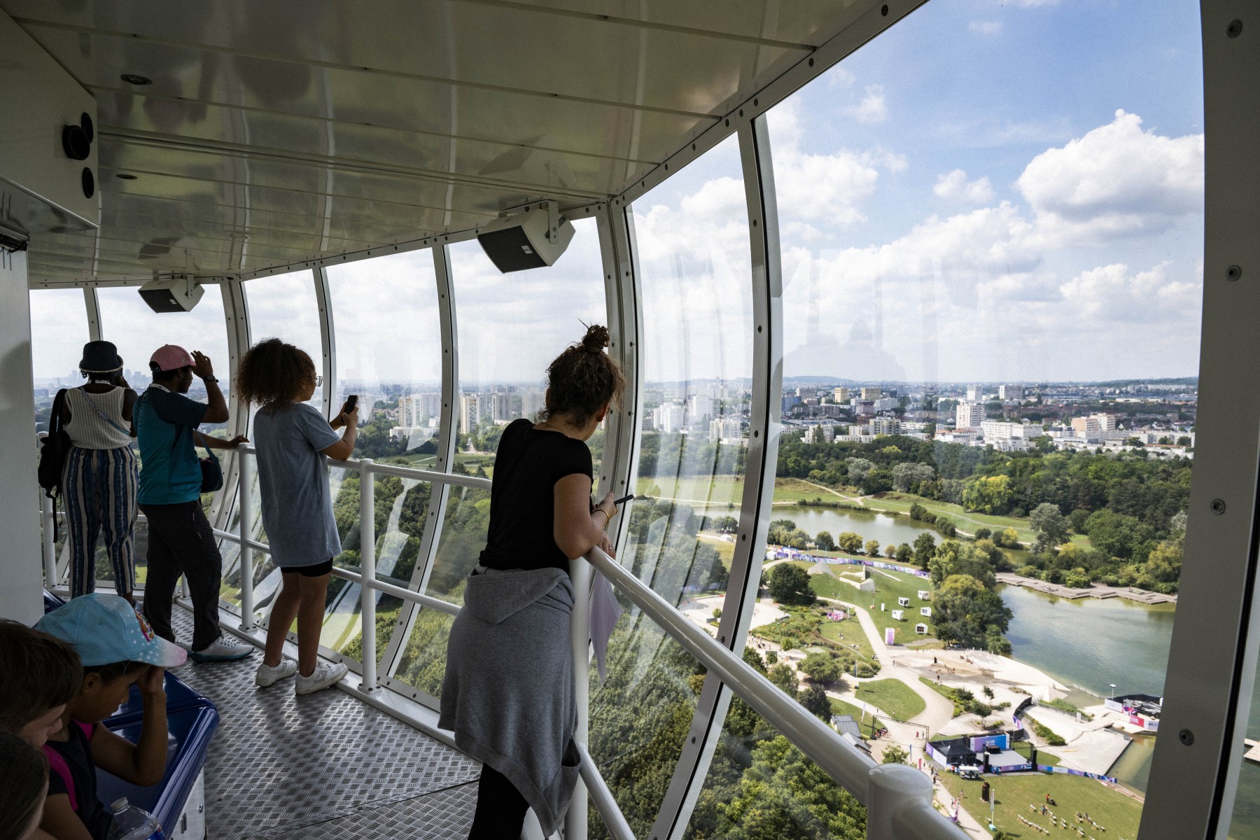 Parc des Jeux skyline