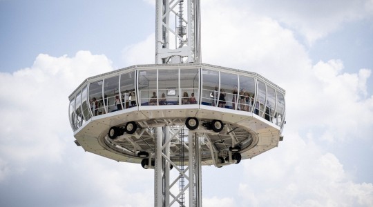 Parc des Jeux skyline